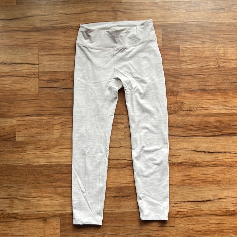 Outdoor Voices white 3/4 legging
